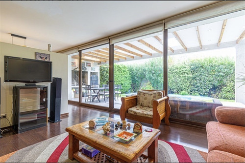 Casa En Venta De 4 Dorm. En Colina