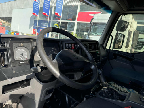 Volvo Vm 260 Ano 2009 Com Sider 8,5m