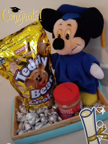 Arreglo De Graduación Chocolate Peluche Mickey 