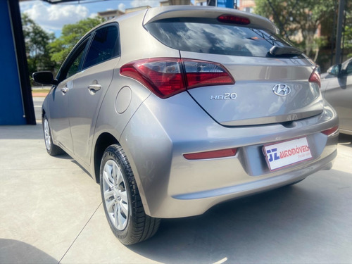 Imagem 4 de 15 de Hyundai Hb20 2019 1.0 Comfort Plus Flex 5p