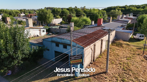 En Venta Galpón Con Casa En Esquina Tapalque