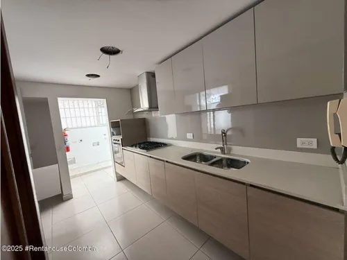 Comercial En Bogota Rah Co: 25-1468