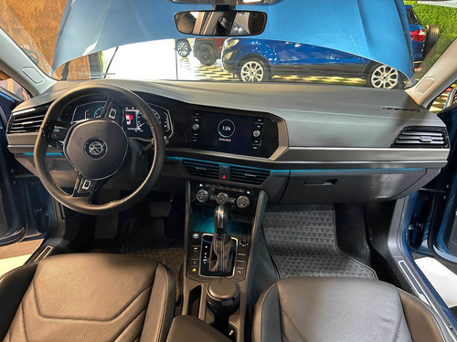 Imagen 14 de 25 de Volkswagen Vento 2021 1.4 Highline 150cv At No Passat Hybrid