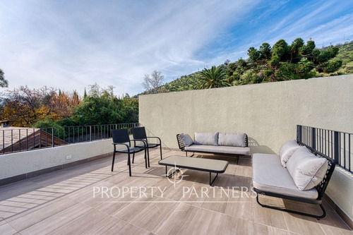 Cómodo Townhouse, Con Excelente Ubicación