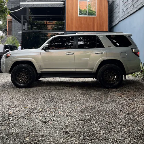 Toyota 4Runner 4.0 Sr5 Fl B2+