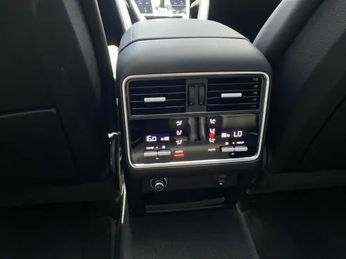 Porsche Cayenne Coupé Platinum Edition