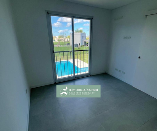 Casa Con Pileta En Venta En Barrio Puerto | El Cantón - Financiación - 3 Dormitorios - Pérgola Cubierta