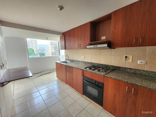 Apartamento En Venta En Los Balsos. Cod V11997