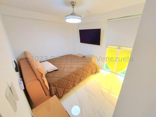 Espectacular Apartamento En Alquiler Santa Paula.25-2063 K.o