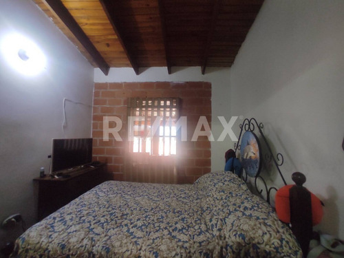 Imagen 10 de 13 de Ninoska Fuenmayor Vende Casa En Conjunto Parque Residencial Esmeralda, Agua Garantizada