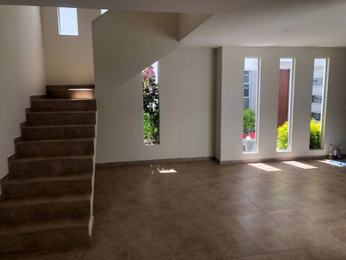 Imagen 5 de 11 de Casa En Renta En San Francisco Totimehuacan