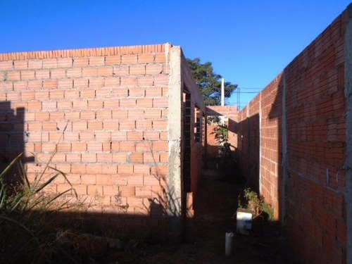 Imagem 2 de 6 de Casa Para Venda Em Araras, Jardim Das Nações, 3 Dormitórios, 1 Suíte, 1 Banheiro, 2 Vagas - F3182_2-766630