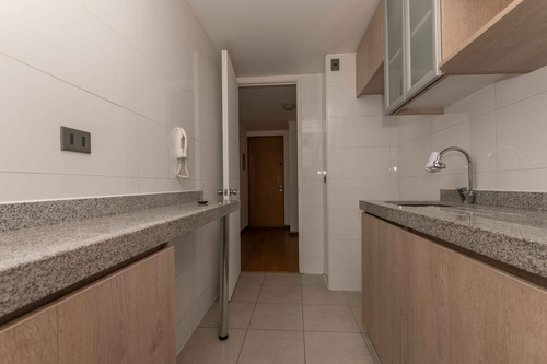 Edificio Gran Av. José Miguel Carrera (1 Est. 1 Bod.) Vist