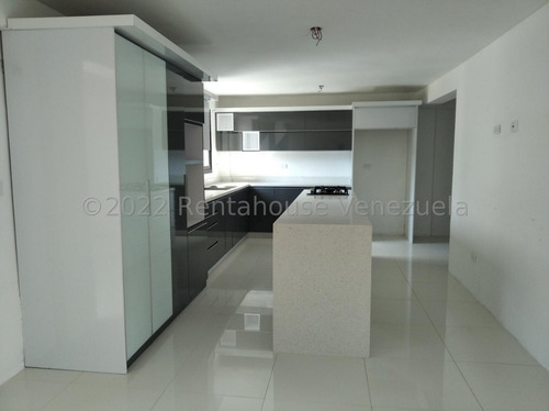 José Trivero Vende Hermosa Casa Duplex Ubicada En Cabudare