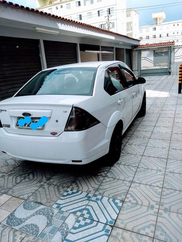 Ford Fiesta Sedan 1.6 Rocam Se Flex 4p 2014