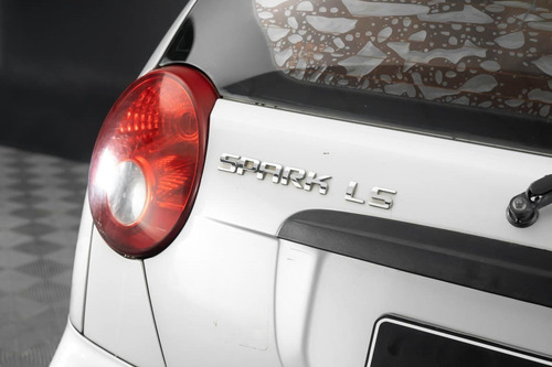Imagen 10 de 23 de Chevrolet Spark Ls - Motorland Permuto / Financio
