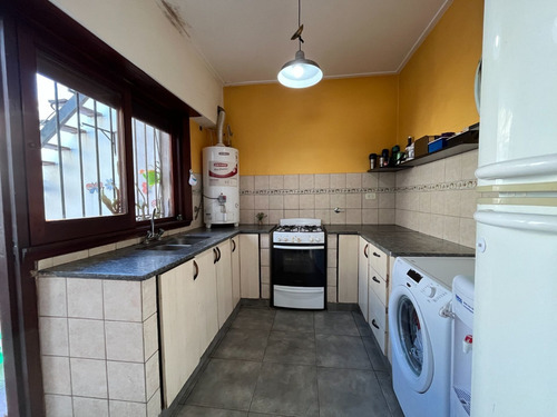 Imagen 3 de 19 de Venta Ph De Tres Dormitorios Y Patio. Tolosa