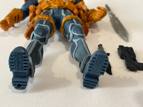Figura Deathstroke Dc Collectibles 2013 6 Pulgadas Sin Caja (Usado)