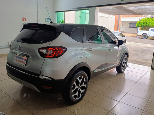 Renault Captur 1.616v Intense Sce X-tronic 5p