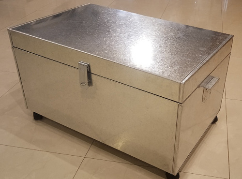 Imagen 2 de 6 de Baul C/ Ruedas De Zinc Galvanizado 80 X 50 X 40 Cm Alto