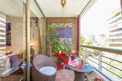Departamento En Venta De 2 Dorm. En Vitacura