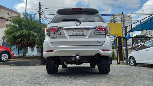 Toyota Hilux SW4 3.0 Srv 7l 4x4 Aut. 5p