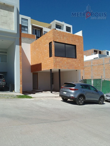 Casa En Pre Venta En Villa Magna San Luis Potosí