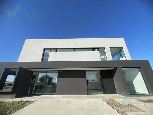 Casa En San Sebastian Laguna
