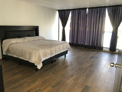 Imagen 11 de 14 de Venta,casa Grande De 6 Recamaras Y 4.5 Baños Con Jardín 40m2