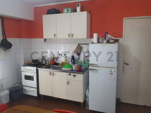 Departamento Interno De 2 Dormitorios En Santa Fe.