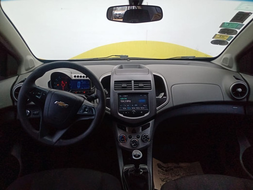 Imagen 4 de 11 de Chevrolet Sonic Lt 1.6 4p + Gnc