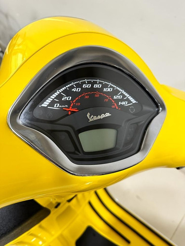 Imagen 12 de 15 de Vespa Super 300 Hpe Scooter Retro Permutas Bbva Tasa 0 %