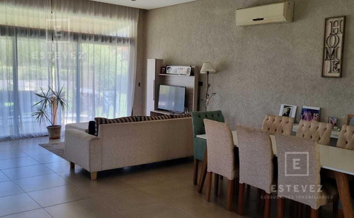Casa En Venta Con Renta, Barrio Cerrado, Escobar