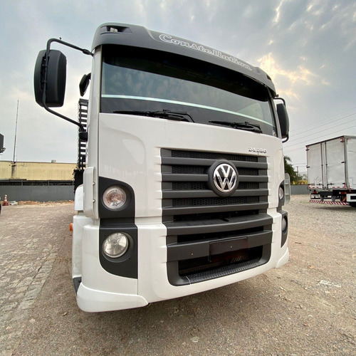 Imagem 1 de 10 de Volkswagen Bitruck 24.280 8x2 Costelation