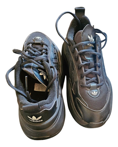 Zapatillas Adidas Ozgaia Negro Como Nuevas! (Usado)