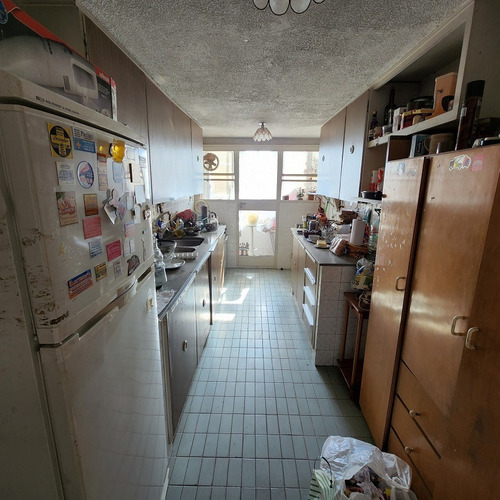 Imagen 20 de 22 de Venta Apartamento Centro A Reciclar 3 Dormitorios, 2 Baños Y Servicio Completo.
