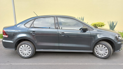 Volkswagen Vento 1.6 Starline At