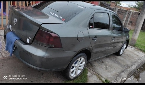 Volkswagen Voyage 1.6 Comfortline 101cv 2012
