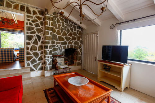Se Vende Encantadora Casa En Sector Tradicional Con Vista