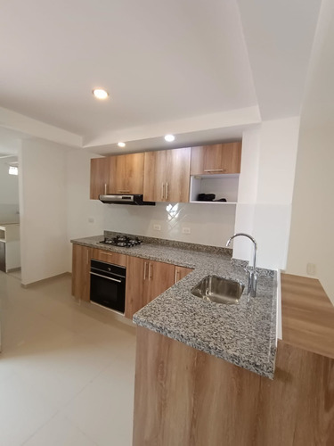 Imagen 3 de 20 de Alquilo Excelente Casa En Condominio Sector Alfaguara
