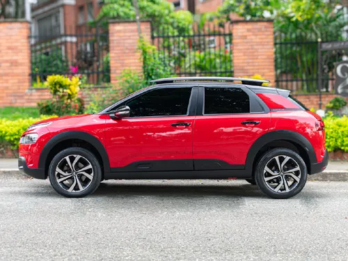 Citroën C4 Cactus 1.6 Shine Turbo Aut