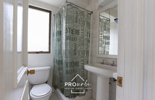 Departamento En Venta De 4 Dorm/190 M2/sector Golf/esc.milit
