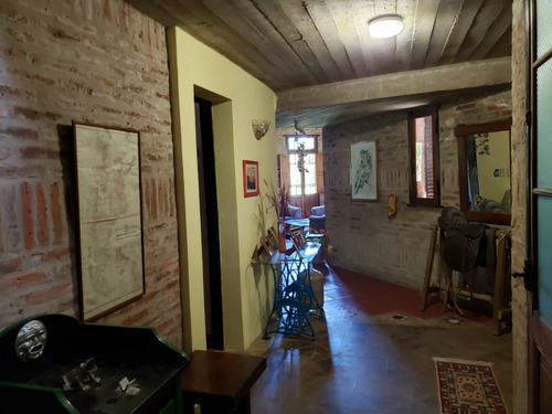 Gran Casco Con Vivienda De 5 Dormitorios 3 Baños, Pileta , 34 Hectareas,