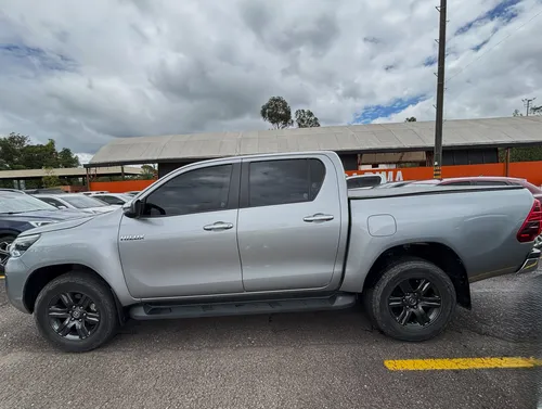 Toyota Hilux 2.4 Diésel 4X4