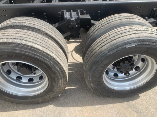 Ford Ford Cargo 2422 Truck + Chassis 2009