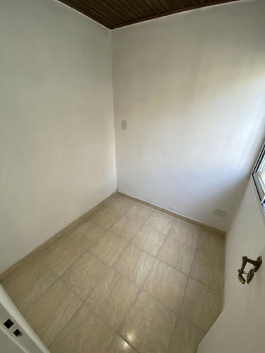 Imagen 7 de 15 de Venta Casa 2 Dorm Refaccionada 115 E/ 67 Y 68 La Plata