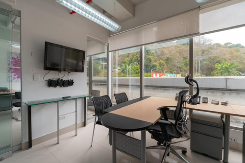 En Alquiler Oficina 127 Mt2 4 Dependencias/1b/2pe Santa Paula
