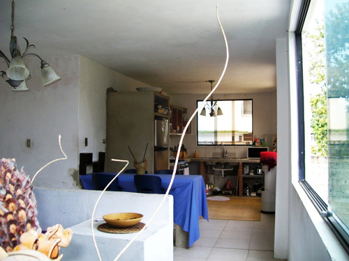 Imagen 8 de 16 de Casa De 3 Habitaciones, 10 P/e, 2 Locales Comerciales Y Anexo