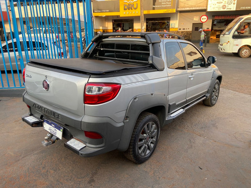 Fiat Strada 1.8 16v Adventure Cab. Dupla Flex 3p