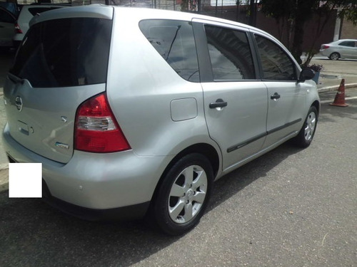 Imagem 4 de 10 de Nissan Livina 1.8s Aut. 5p Prata Flex 2011